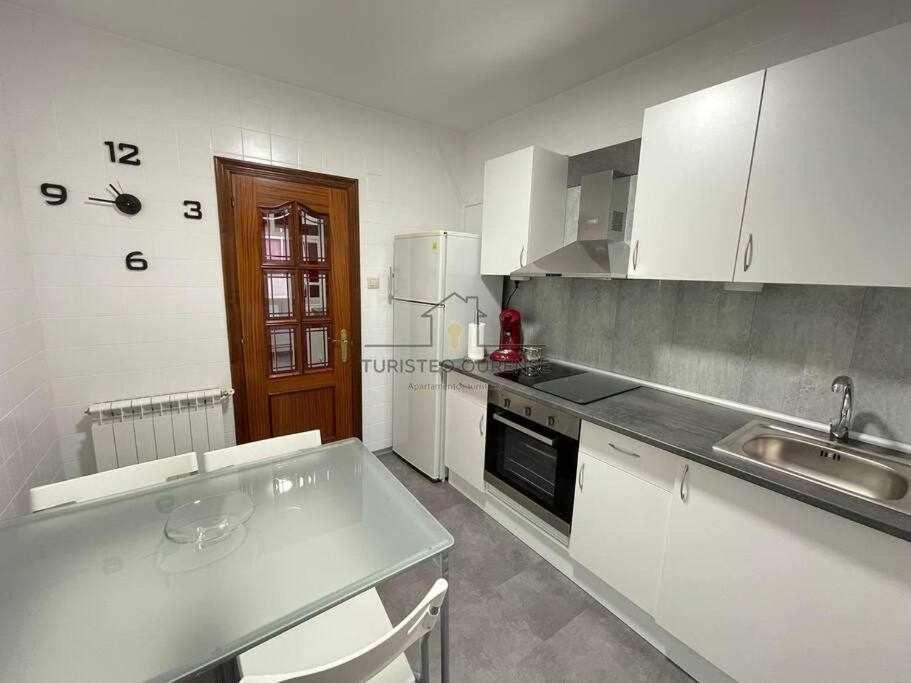 O Cuarto De Abastos Apartman Orense Kültér fotó